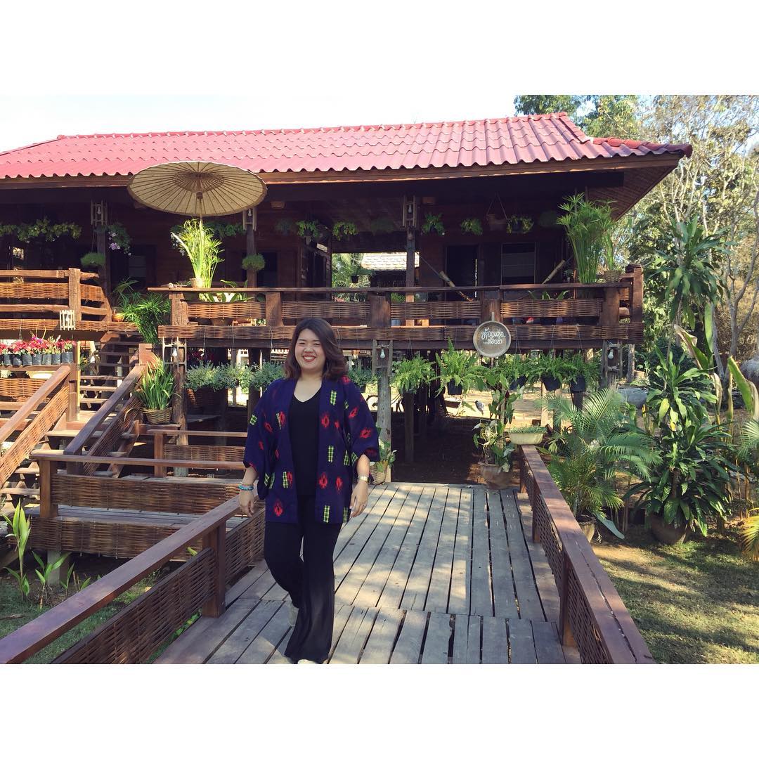 Customer wearing Sumo Vintage